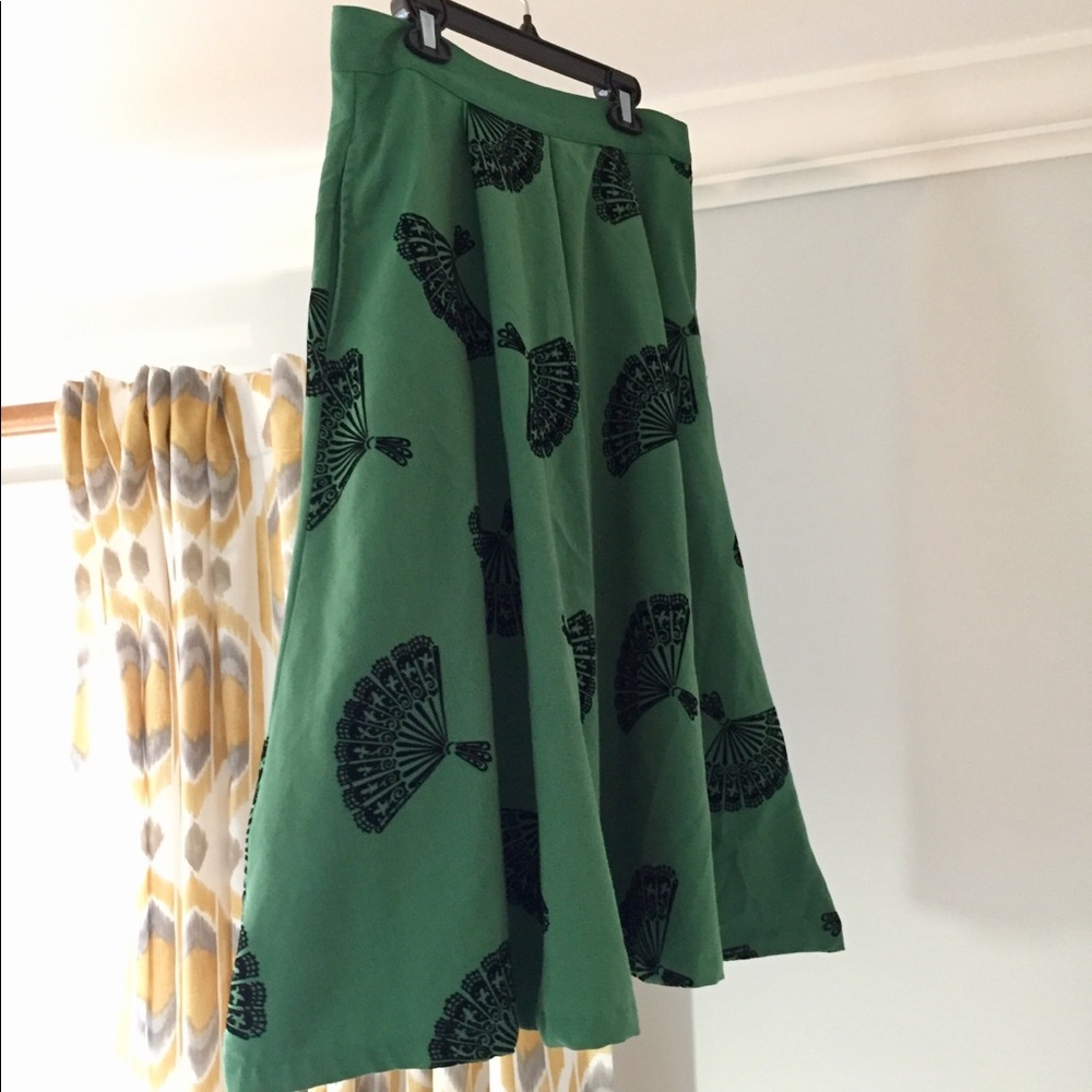 B. Jones Style Midi Skirt in Pine